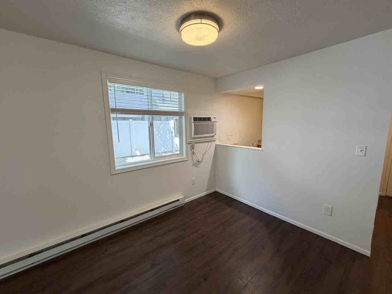 Grand Apartments (3414 S Grand Blvd) - Photo 7 of 12
