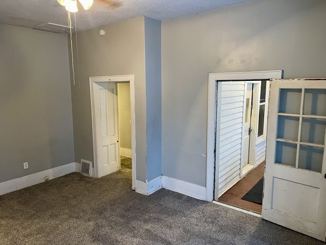 447-453 West Military Avenue - Photo 3 of 13