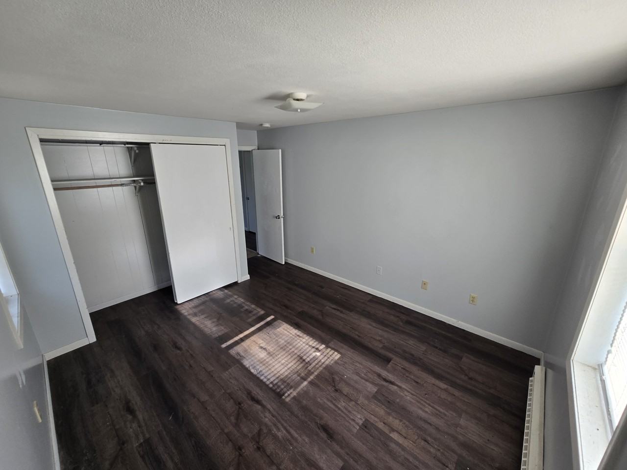 318 Walnut Street - Photo 4 of 7