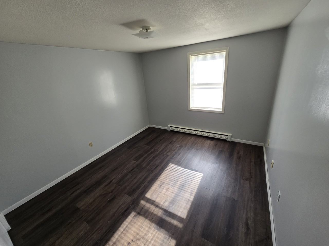 318 Walnut Street - Photo 6 of 7