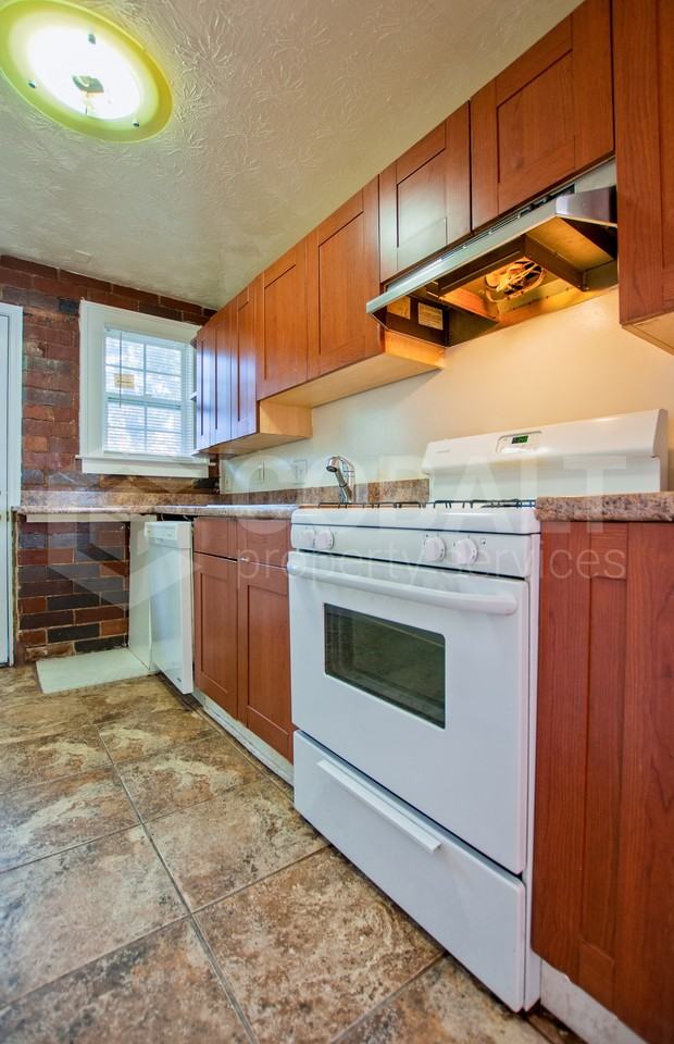 25 Bradley St - Photo 4 of 10