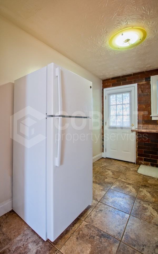 25 Bradley St - Photo 5 of 10