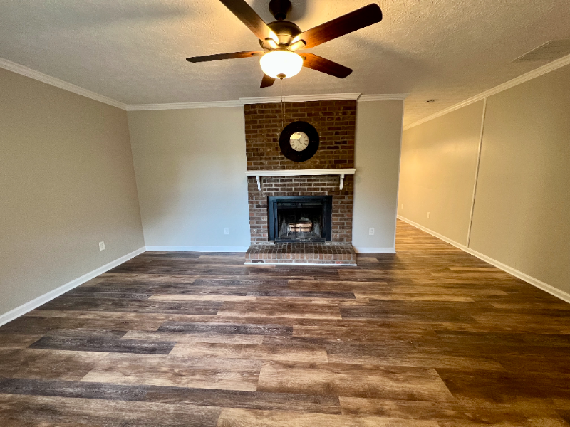 2376 Rosedale Rd - Photo 3 of 18