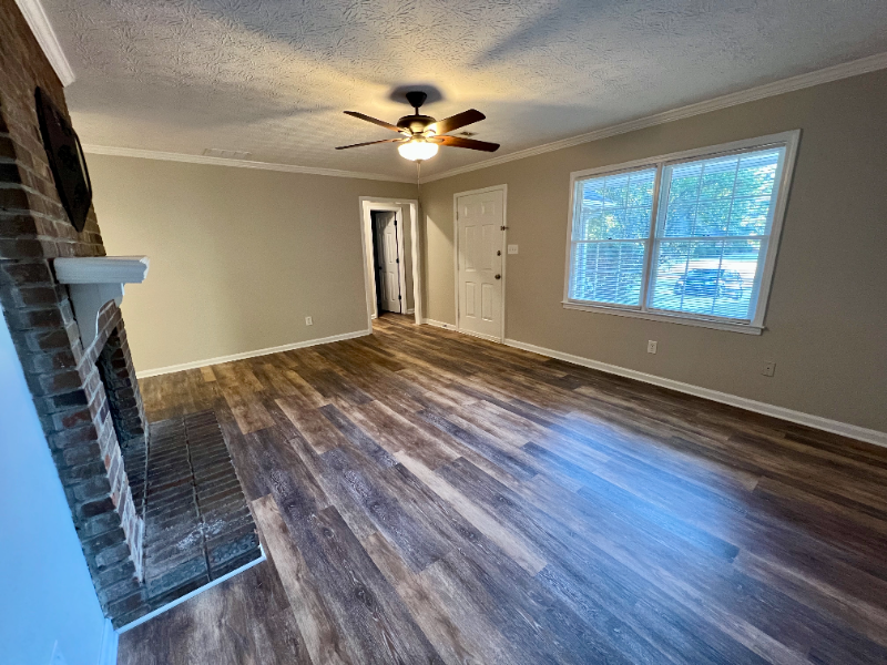2376 Rosedale Rd - Photo 4 of 18