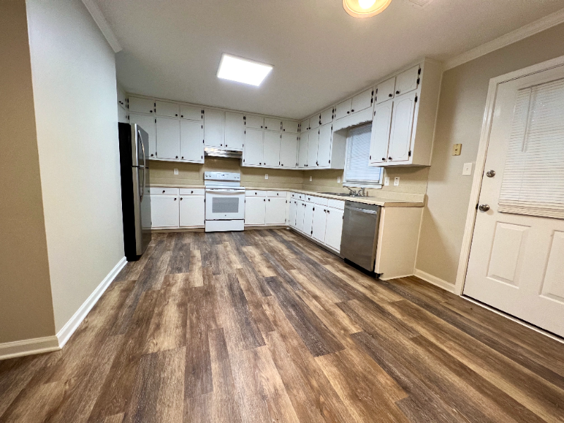 2376 Rosedale Rd - Photo 5 of 18