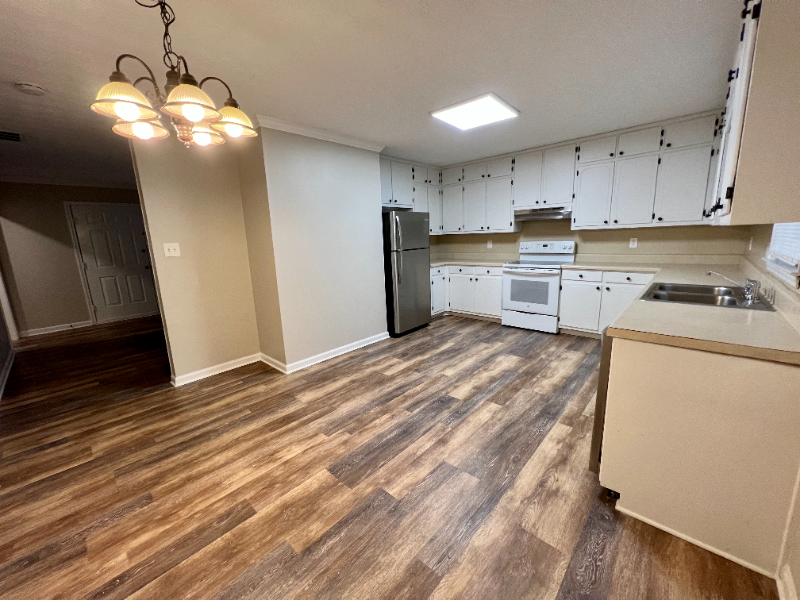 2376 Rosedale Rd - Photo 7 of 18