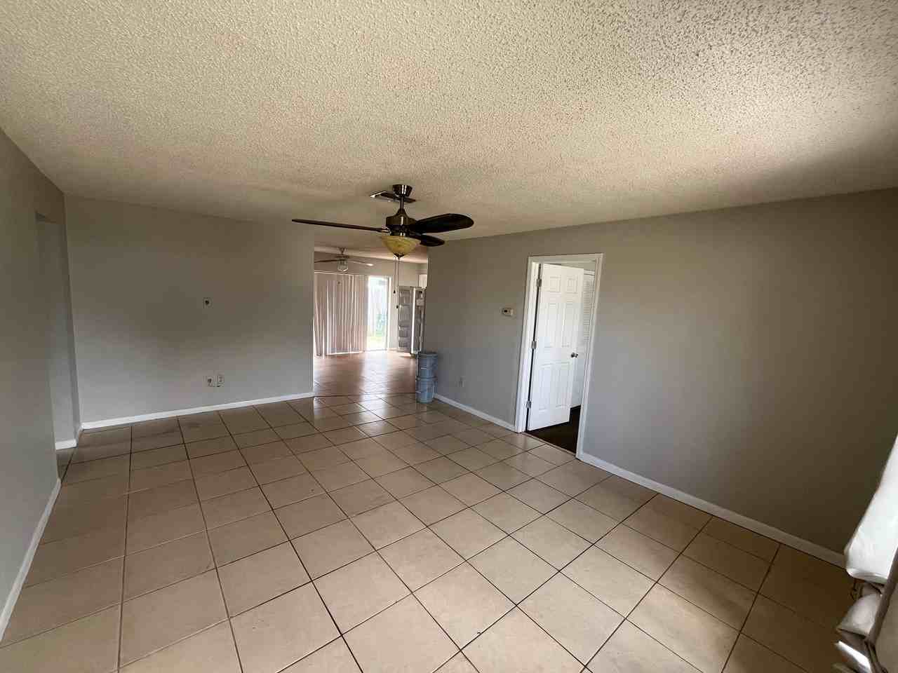 2257 Palmwood Dr - Photo 2 of 19