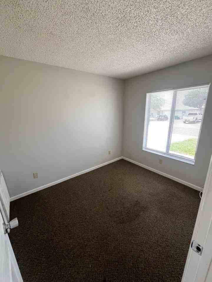 2257 Palmwood Dr - Photo 3 of 19
