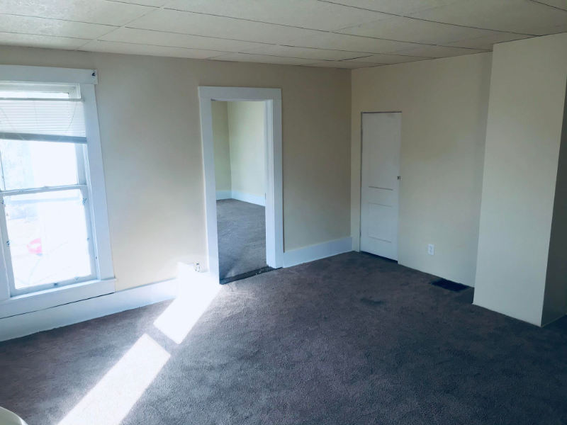 1200 1/2 Gomber Ave - Photo 2 of 11