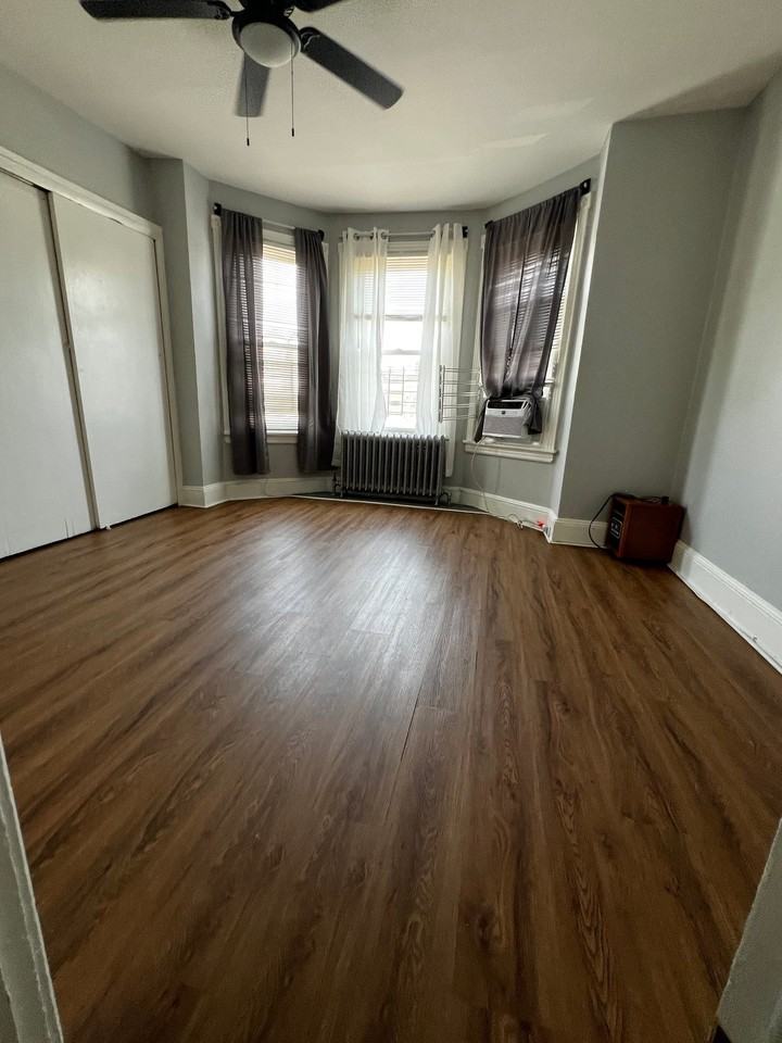 4812 Oxford Ave #2 - Photo 4 of 17