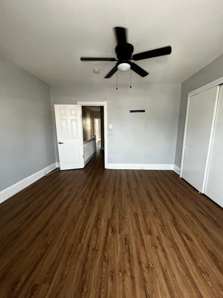 4812 Oxford Ave #2 - Photo 5 of 17