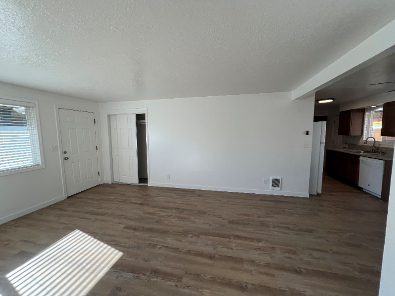 18100 Sw Shaw St #1 - Photo 5 of 24