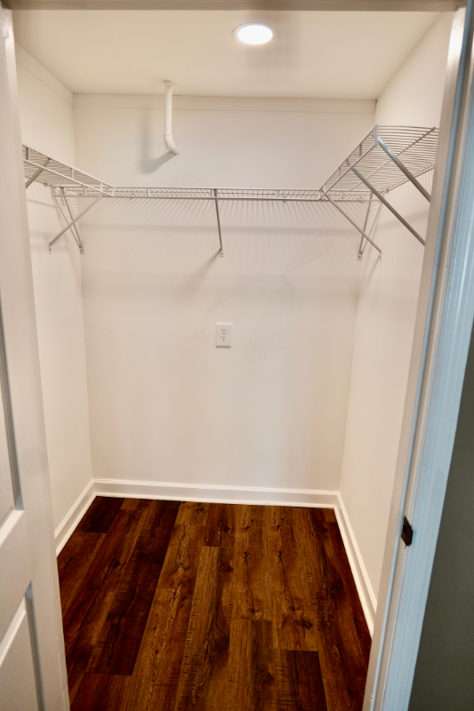 3602 N Mcmillan Ave - Photo 2 of 20