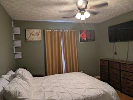 featured image of 180 Pebble Brooke Ct #B