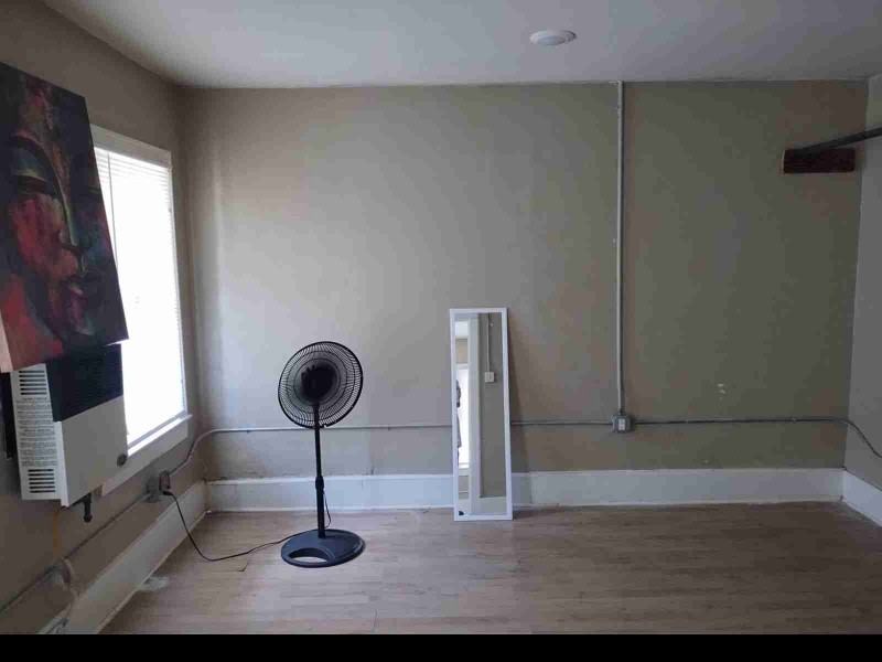 215 Civic St #302 - Photo 2 of 4