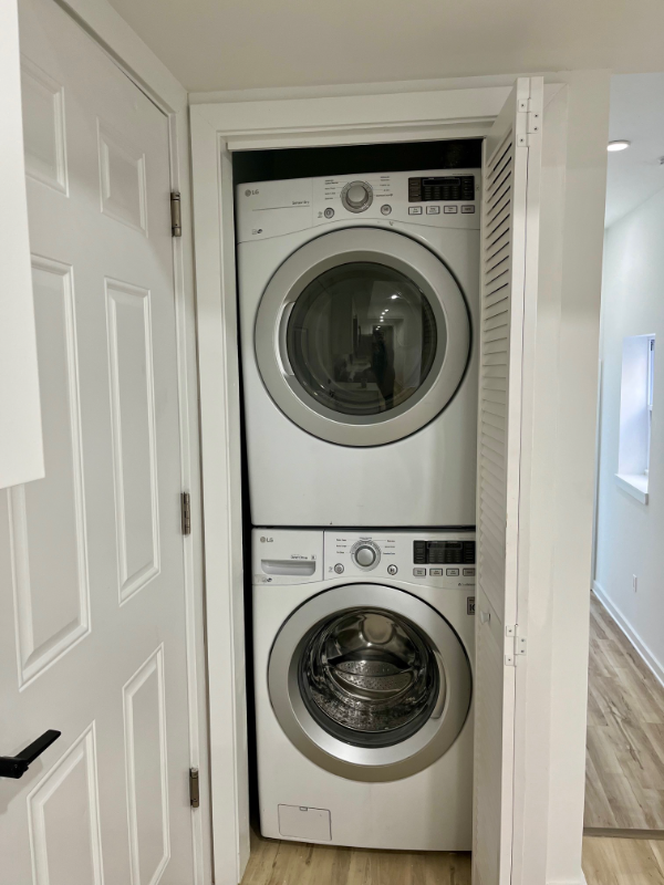 2053 W Oxford St #2 - Photo 4 of 10