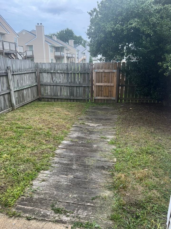 522 Hollomon Dr - Photo 4 of 8