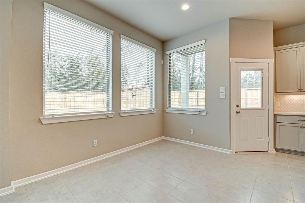 332 N Spotted Fern Dr - Photo 4 of 18