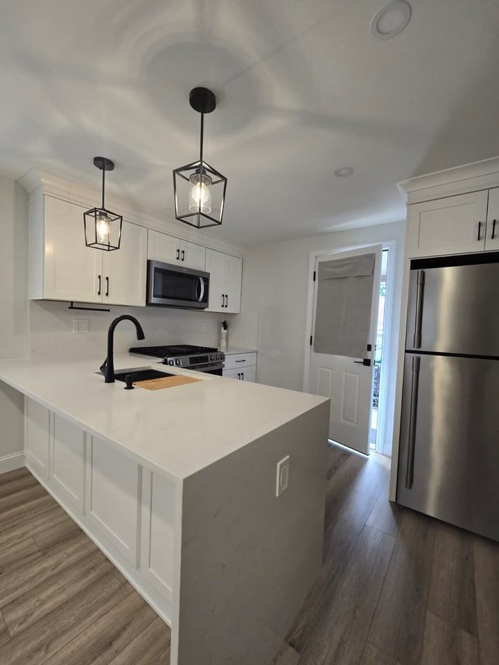 613 Willow Ave #1 - Photo 3 of 20