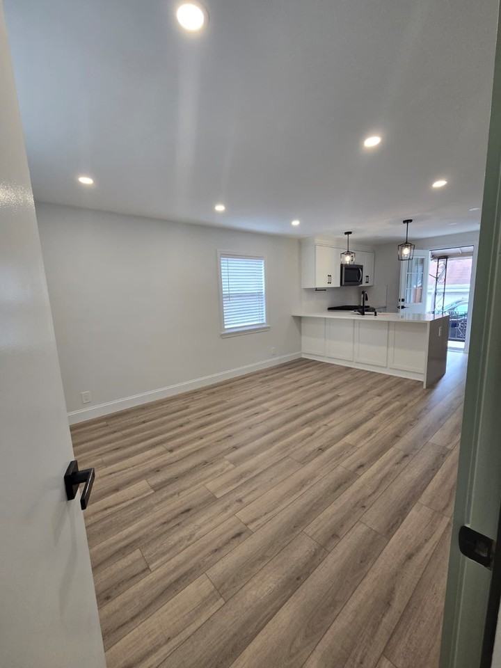 613 Willow Ave #1 - Photo 5 of 20