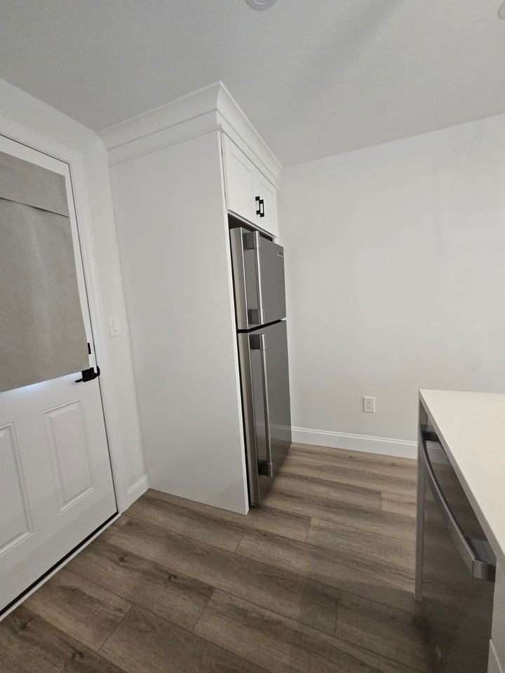 613 Willow Ave #1 - Photo 7 of 20