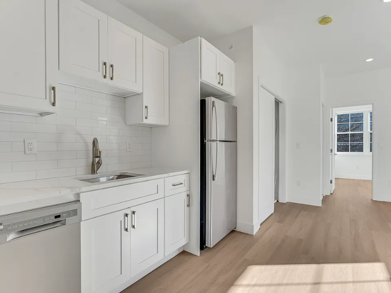 3517 N 16th St #10 - Photo 3 of 16