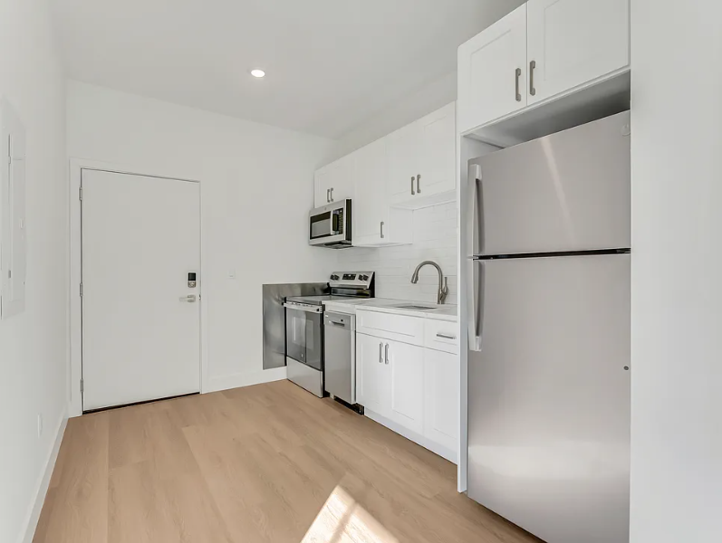 3517 N 16th St #10 - Photo 4 of 16