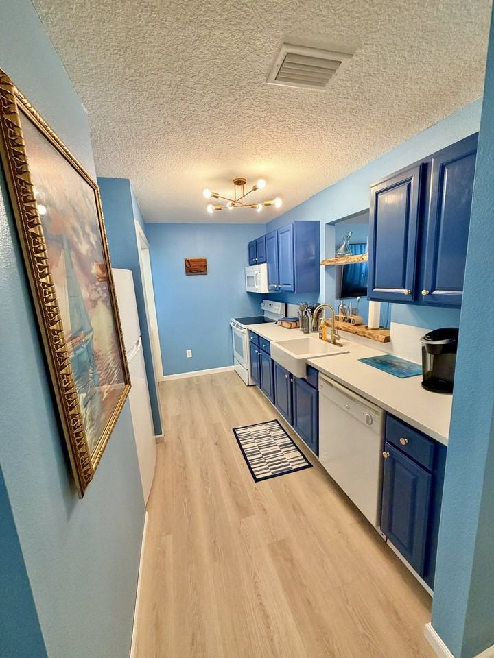 808 Ne 5th Ave #A - Photo 5 of 17