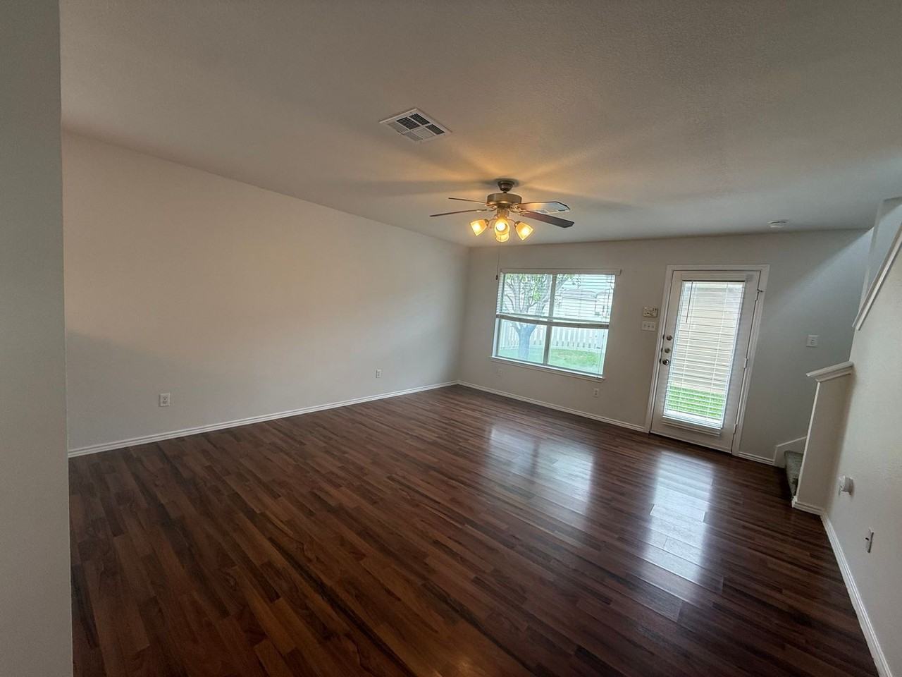 408 N Cascades Ave #1 - Photo 3 of 20