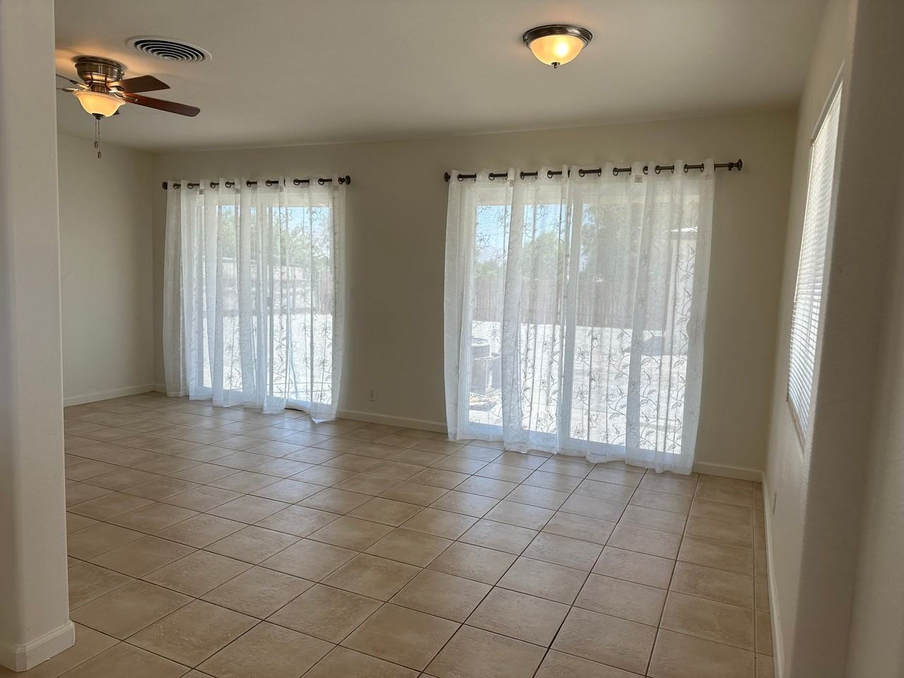 44900 Rubidoux St - Photo 2 of 25