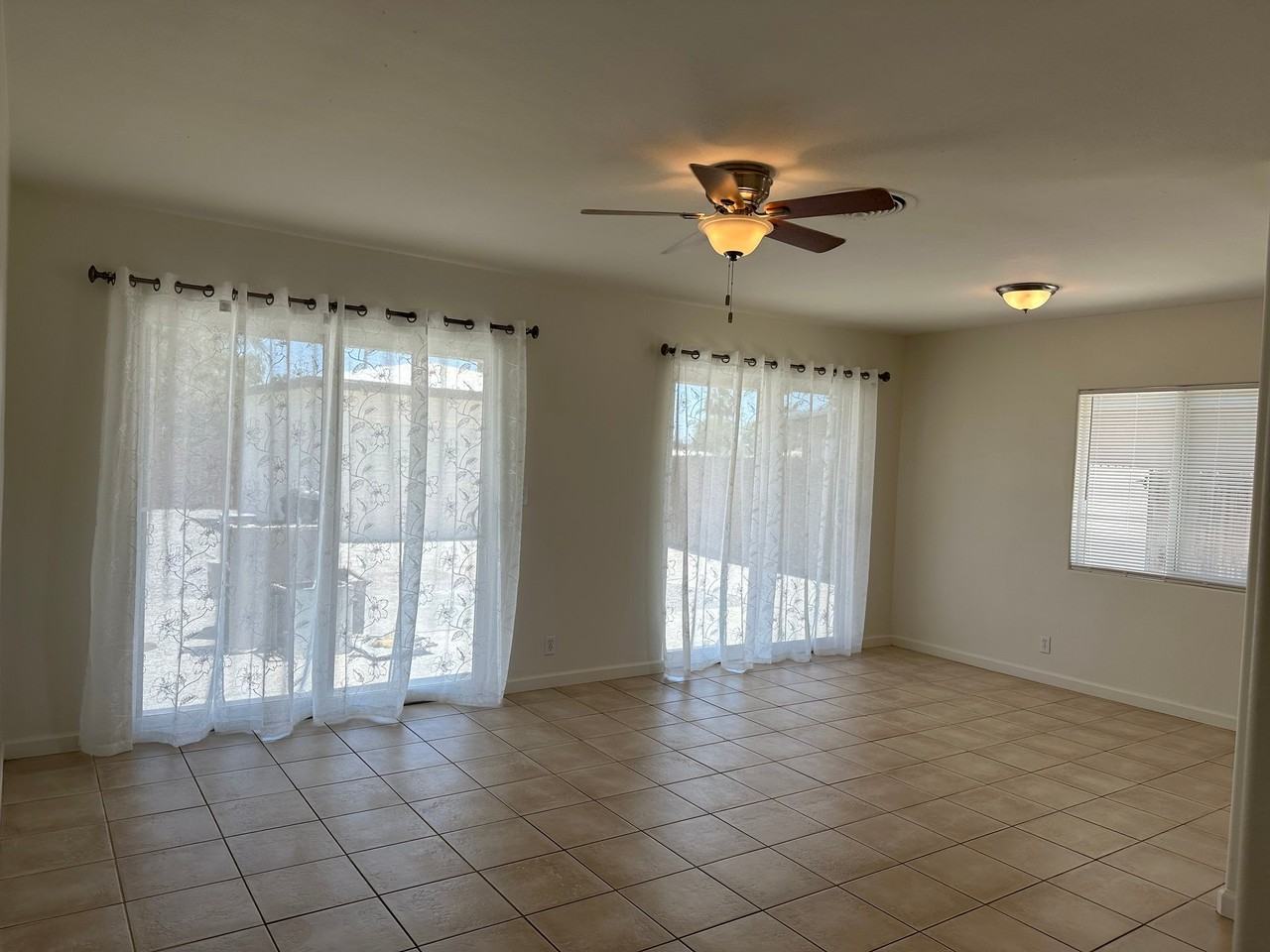44900 Rubidoux St - Photo 3 of 25