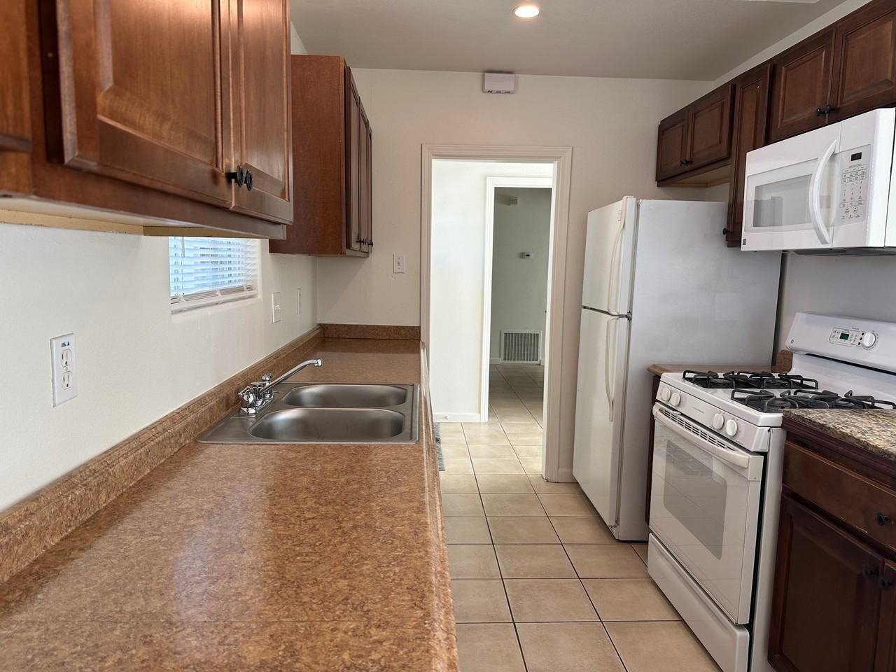 44900 Rubidoux St - Photo 6 of 25