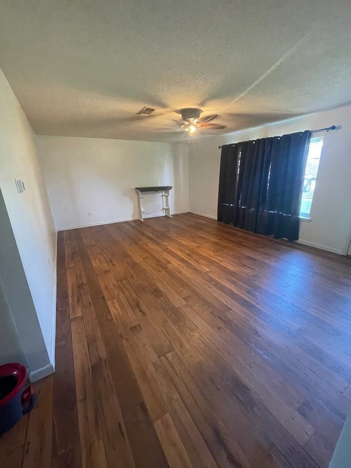 405 Eagle Gap Ave - Photo 4 of 8