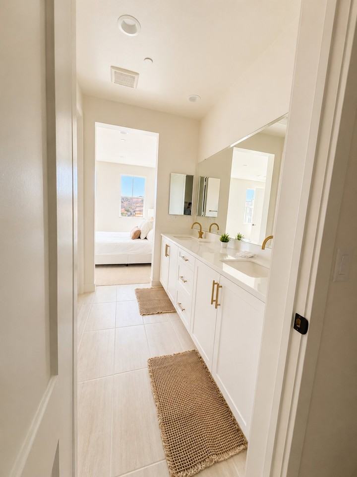 2533 Thyme Way - Photo 4 of 20