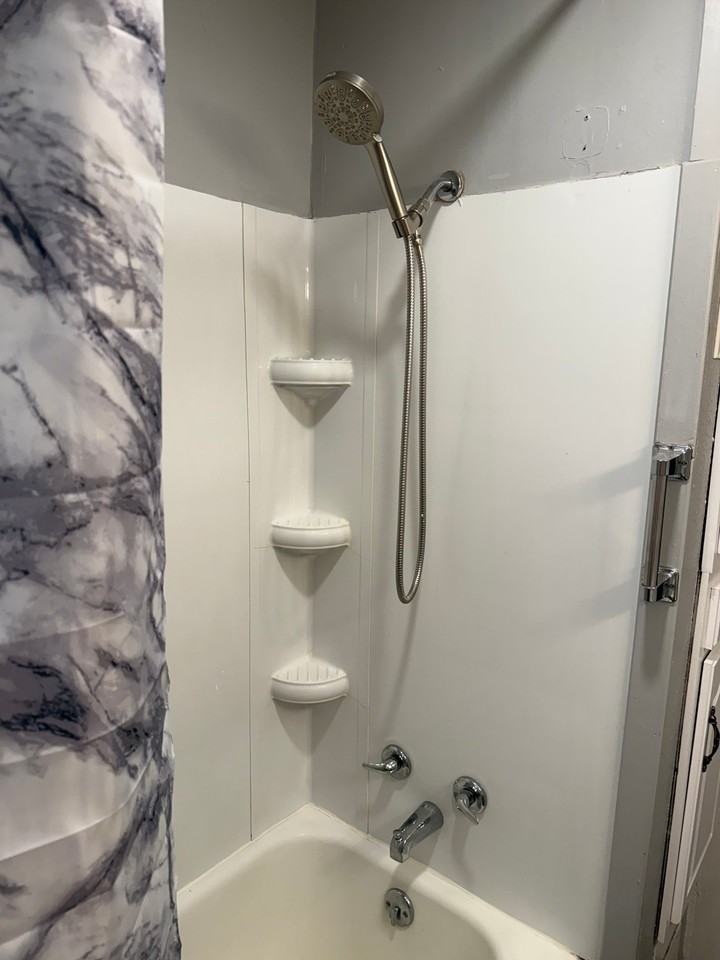 310 Robinson St #NA - Photo 6 of 11