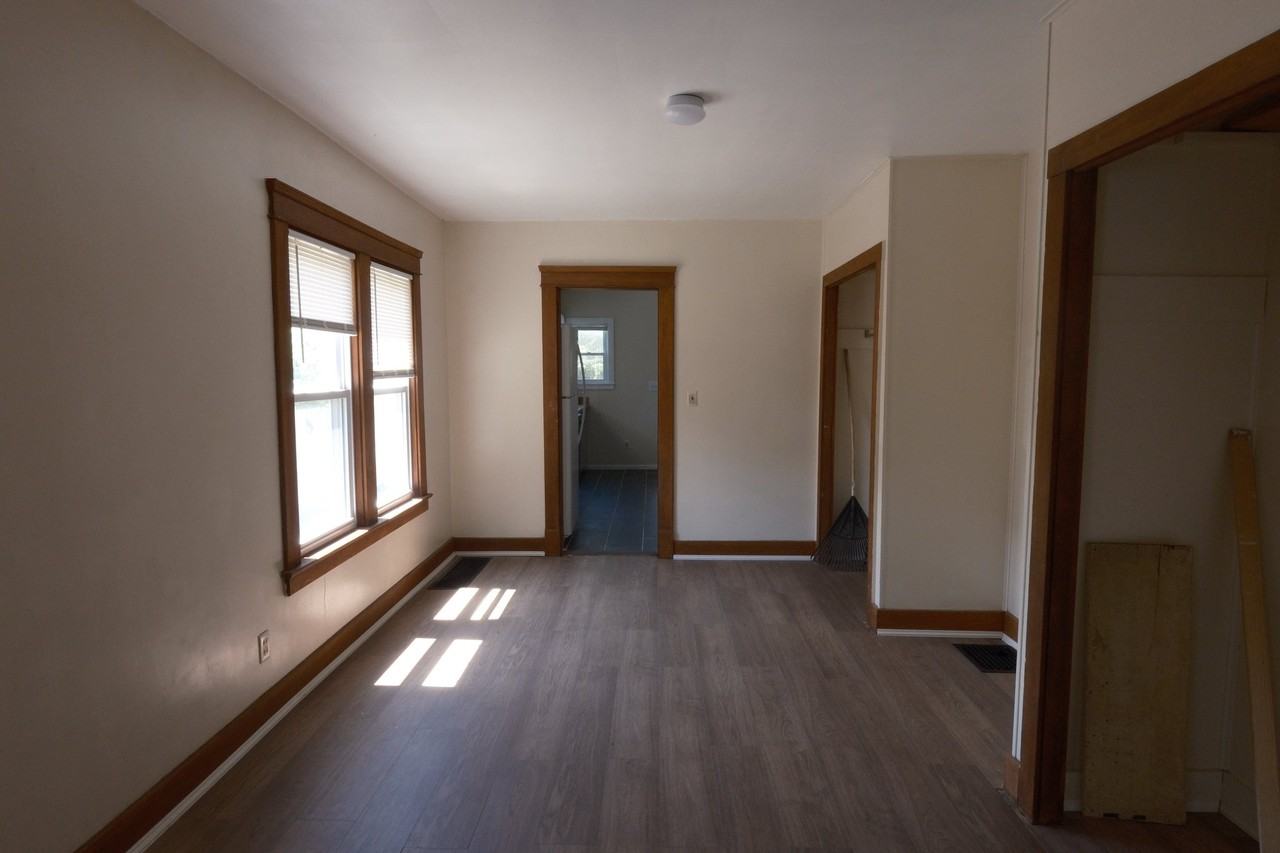 838 840 Woodbine Ave Se #840 - Photo 4 of 18