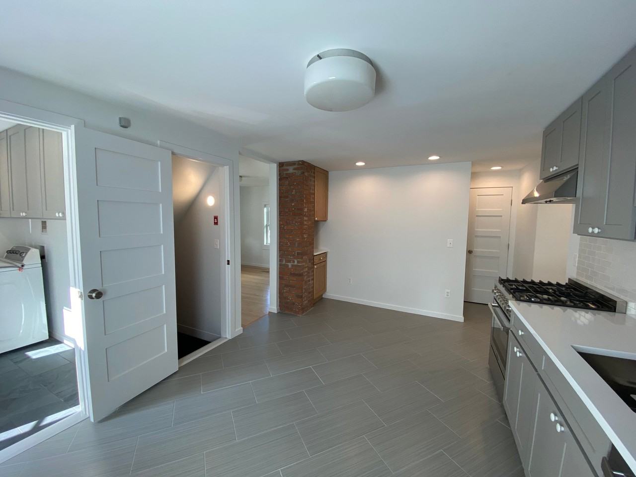 27 8th St #1stFL - Photo 2 of 17