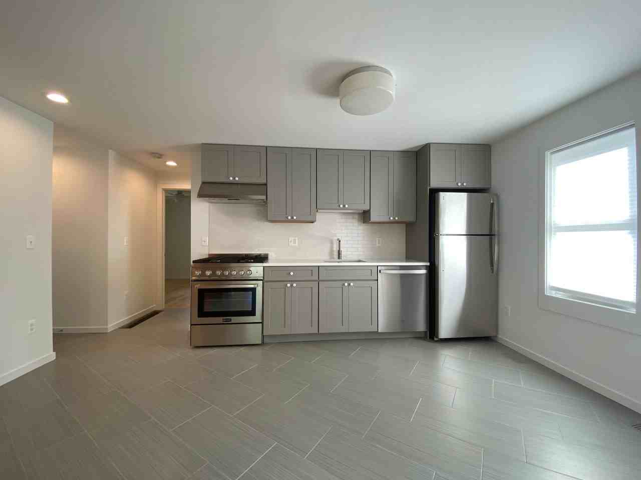 27 8th St #1stFL - Photo 3 of 17