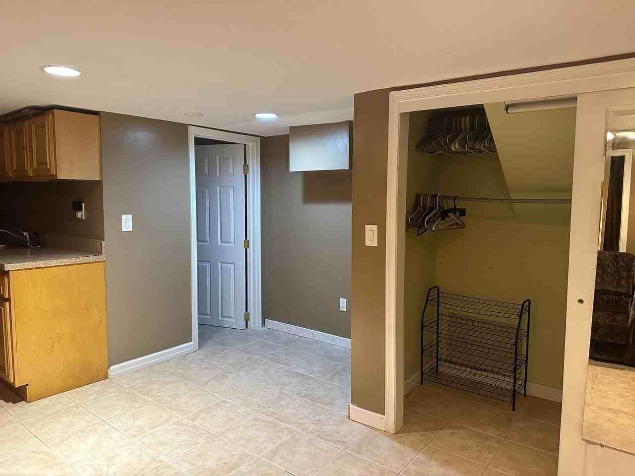 1015 Ponsi St - Photo 3 of 5