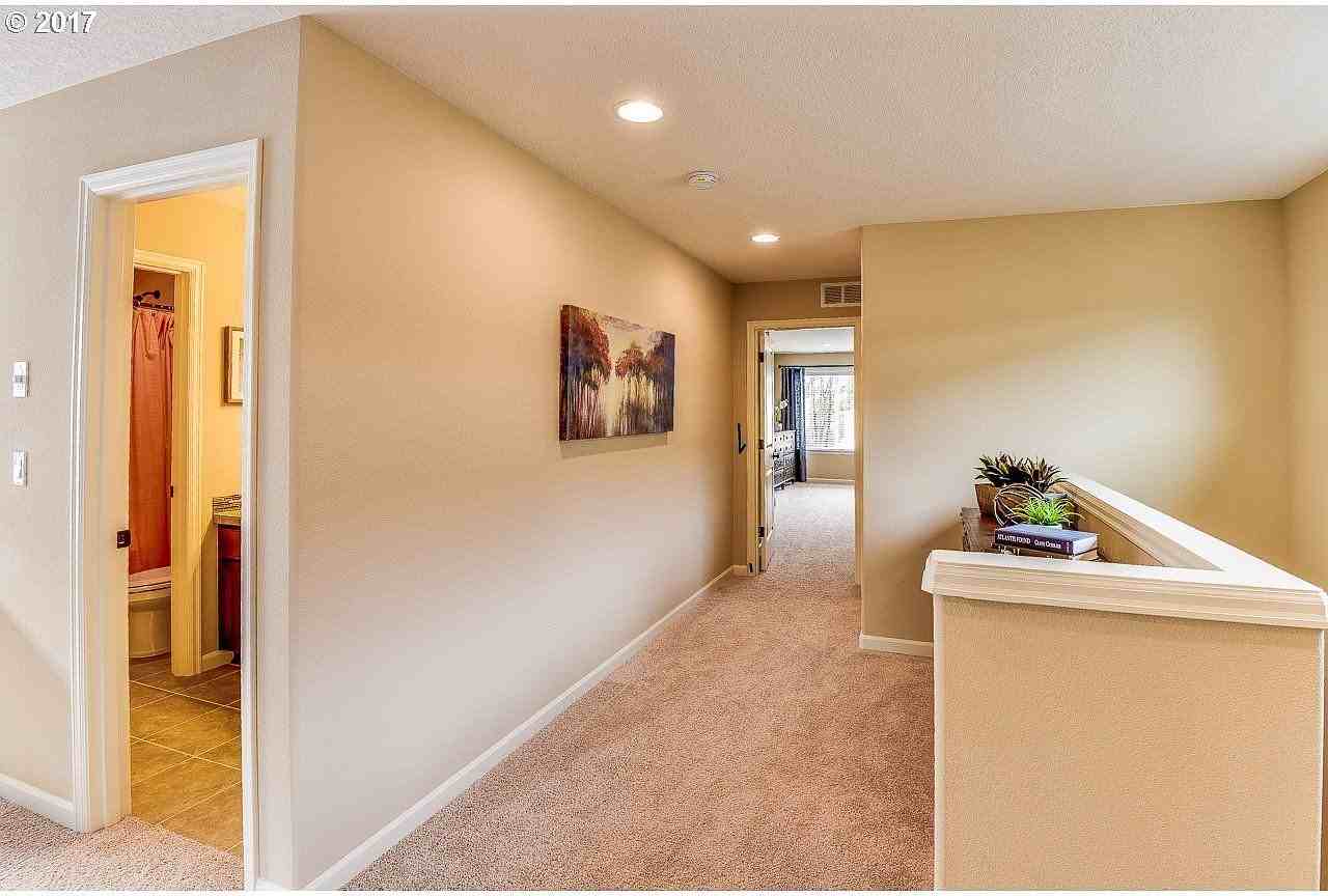 3769 Se Mckenzie Ave - Photo 3 of 20