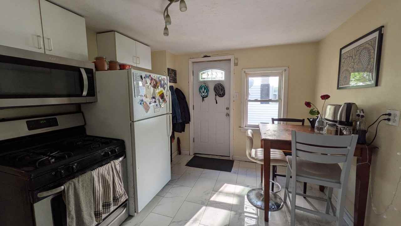 40 Bristol St #2 - Photo 3 of 9