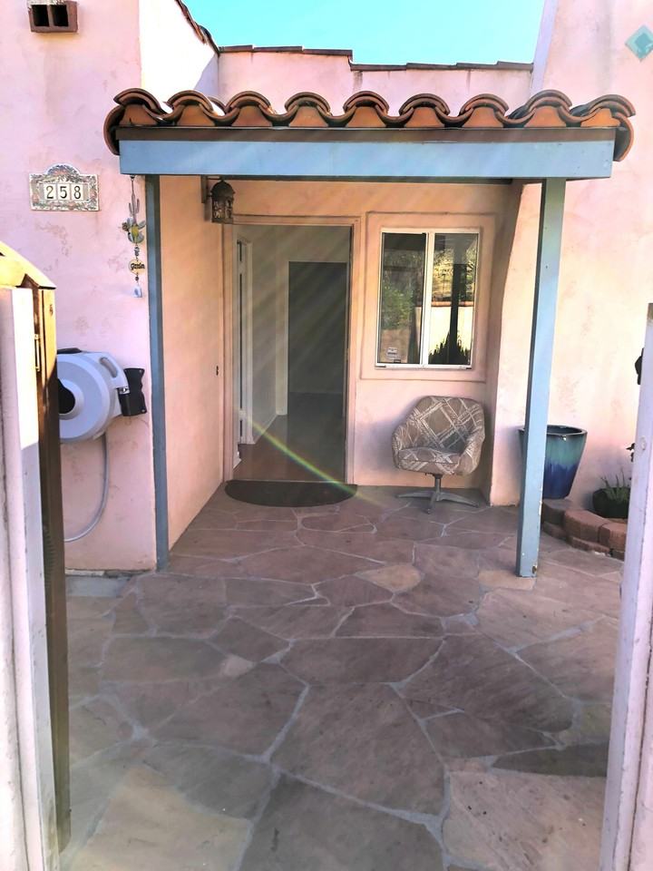 258 Mar Vista Dr - Photo 3 of 11