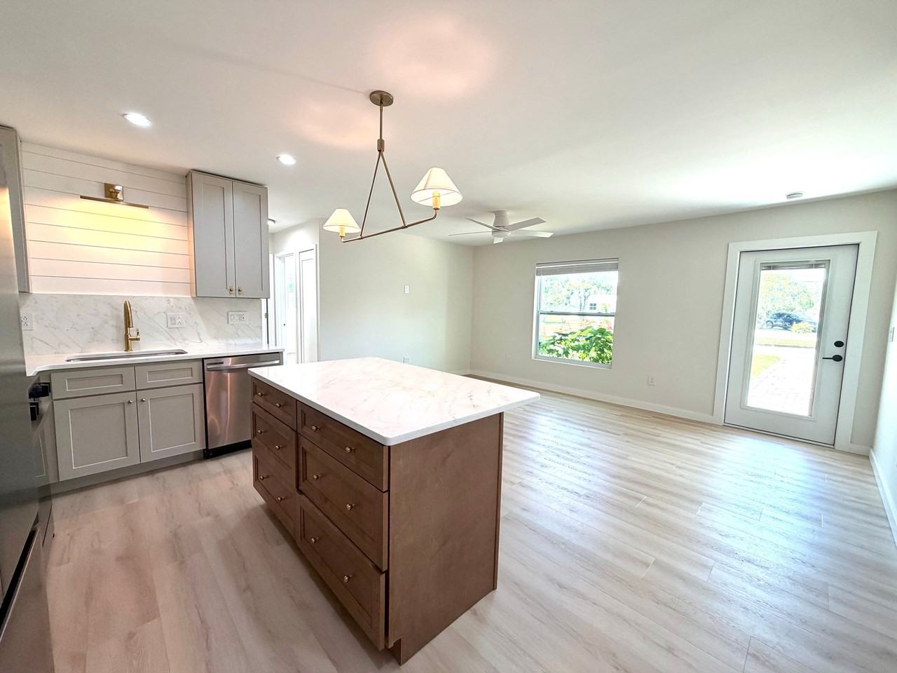 2624 2nd St Sw - Photo 3 of 11