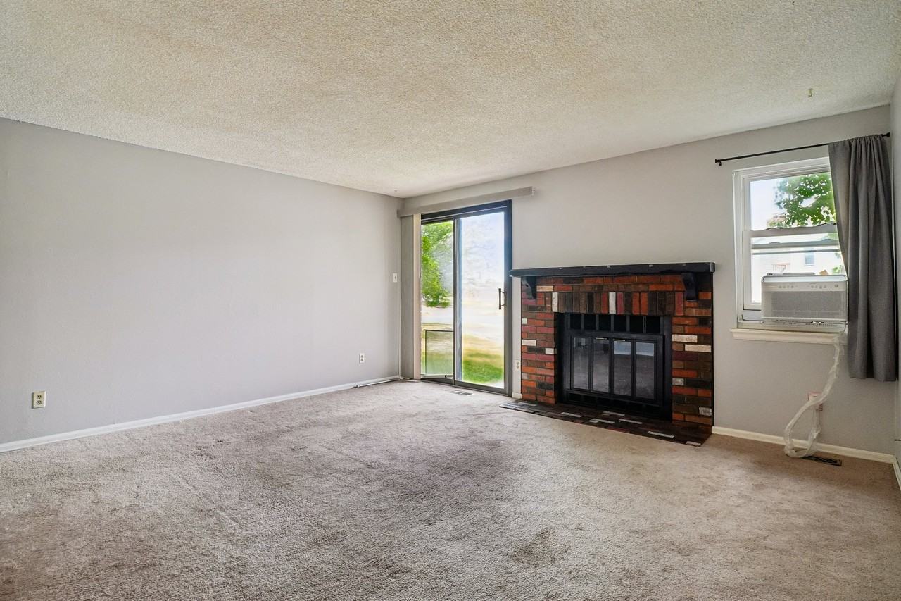 11922 Bellaire St #B - Photo 7 of 20