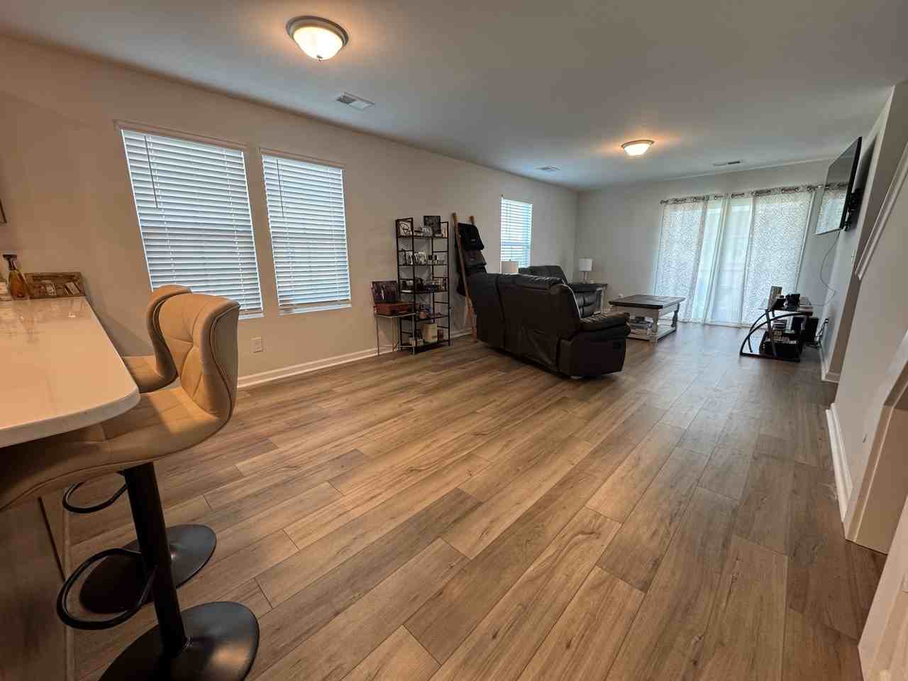 1054 Crescent Corner Dr - Photo 3 of 8