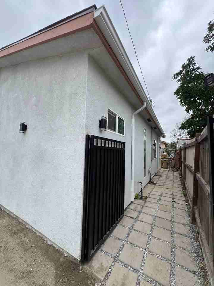 1309 E 63rd St #A - Photo 2 of 11
