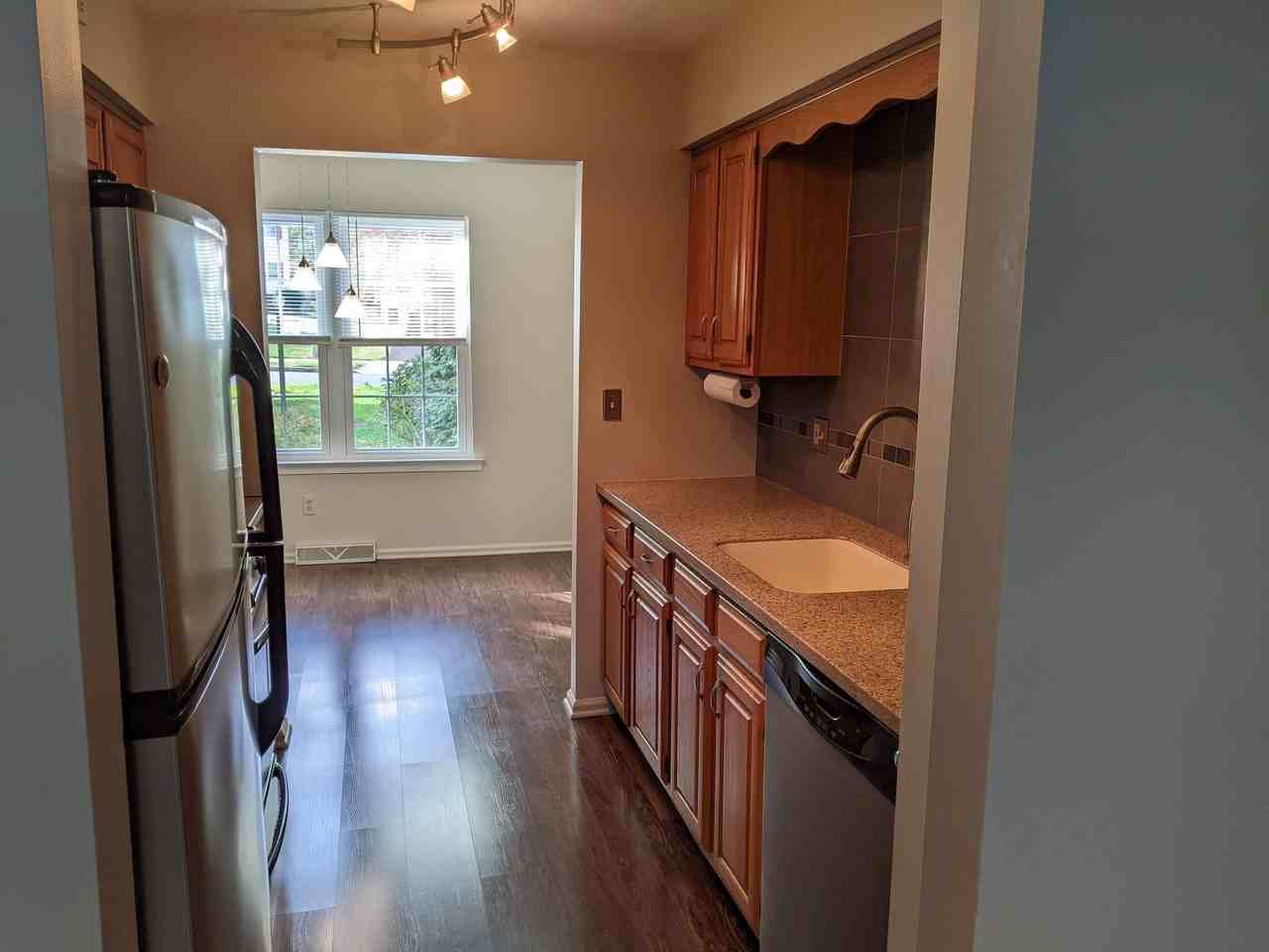 891 Sturbridge Ln - Photo 4 of 18