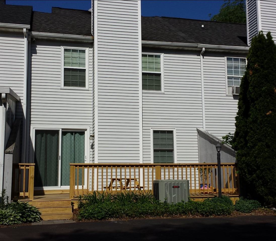 891 Sturbridge Ln - Photo 6 of 18