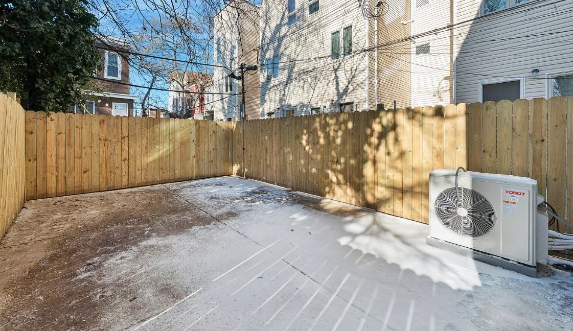 5530 Boyer St #A10 - Photo 6 of 9