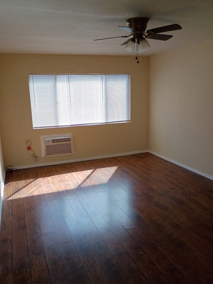 1300 N Oregon St #215 - Photo 3 of 4